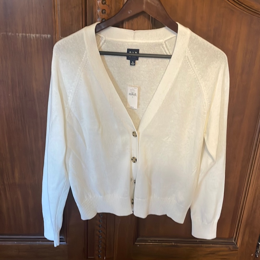 NWT Gap cream cardigan size s